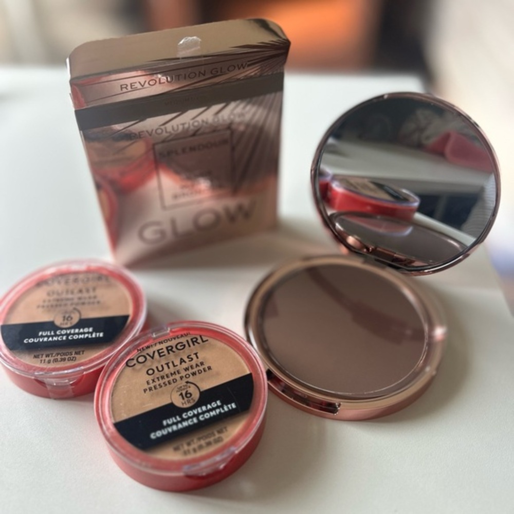 New Revolution Glow Bronzing Powder and Revlon Setting Powder